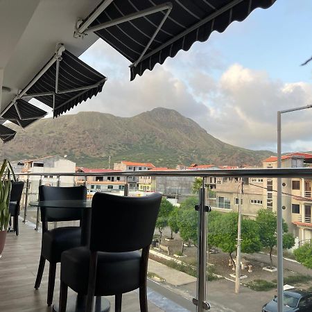 Residencial Santo Amaro Hotel Tarrafal  Buitenkant foto