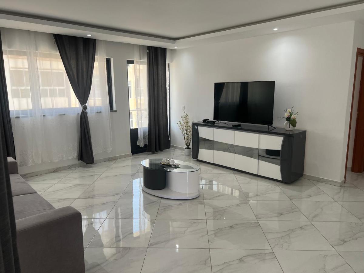 Residencial Santo Amaro Hotel Tarrafal  Buitenkant foto