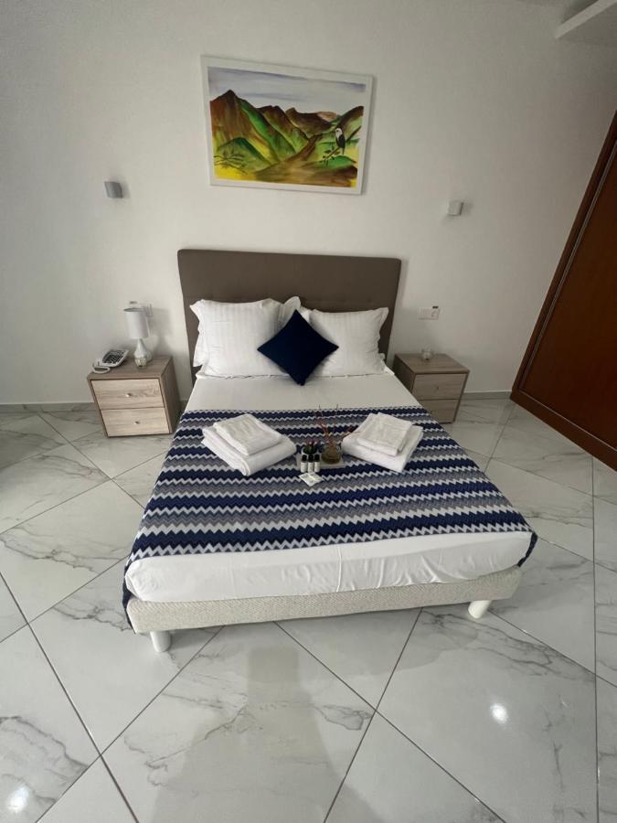 Residencial Santo Amaro Hotel Tarrafal  Buitenkant foto