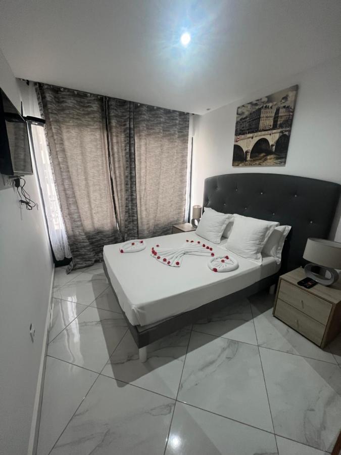 Residencial Santo Amaro Hotel Tarrafal  Buitenkant foto
