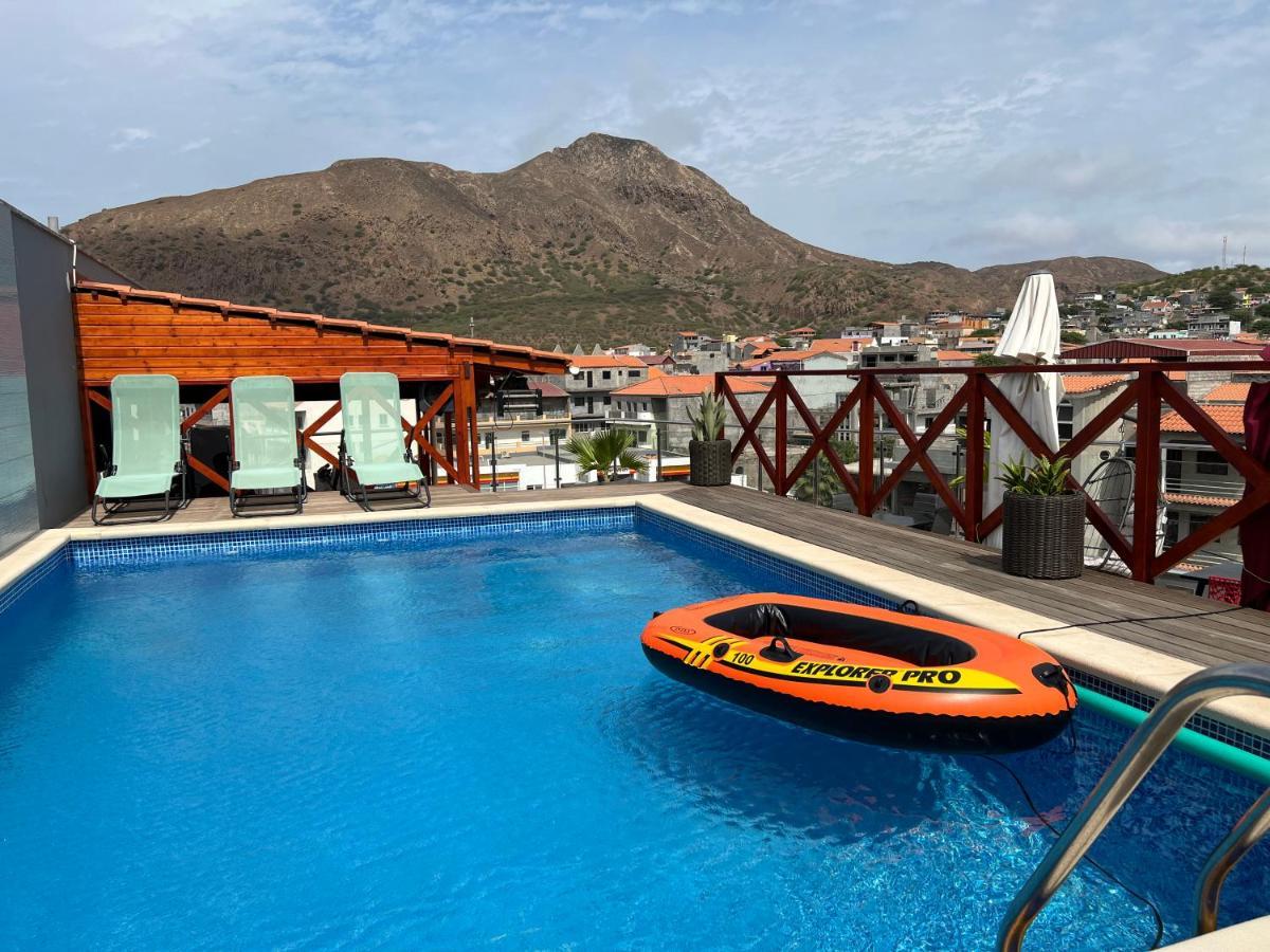 Residencial Santo Amaro Hotel Tarrafal  Buitenkant foto
